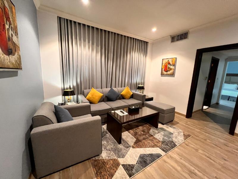 Golden Tulip Al Khobar Hotel image
