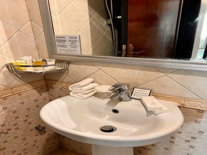 Golden Tulip Al Khobar Hotel image