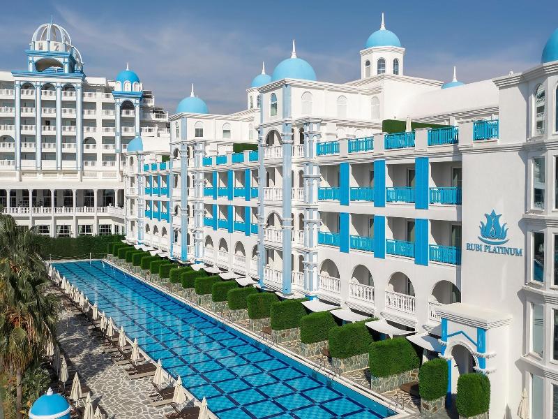 Rubi Platinum Spa Resort & Suites