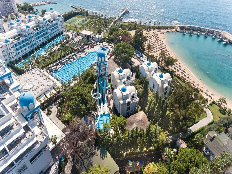 Rubi Platinum Spa Resort & Suites