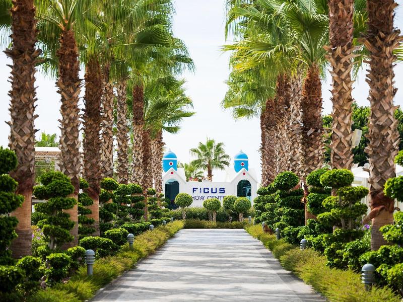 Rubi Platinum Spa Resort & Suites