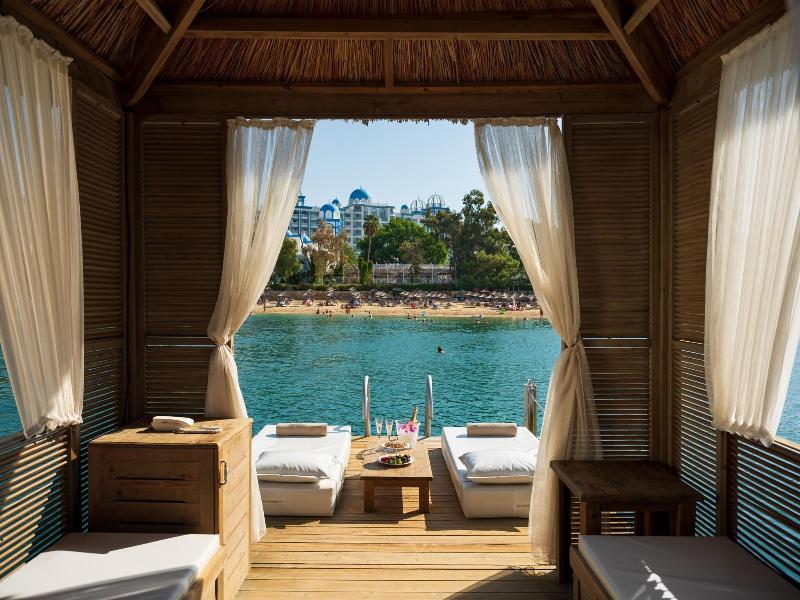 Rubi Platinum Spa Resort & Suites
