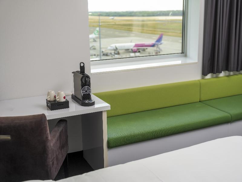 Tulip Inn Eindhoven Airport image