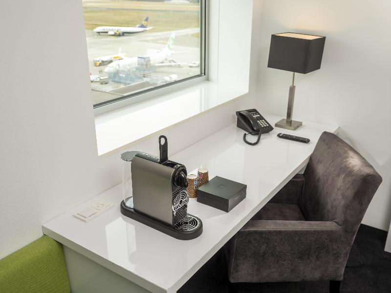 Tulip Inn Eindhoven Airport image
