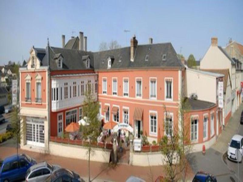 Lescapade image