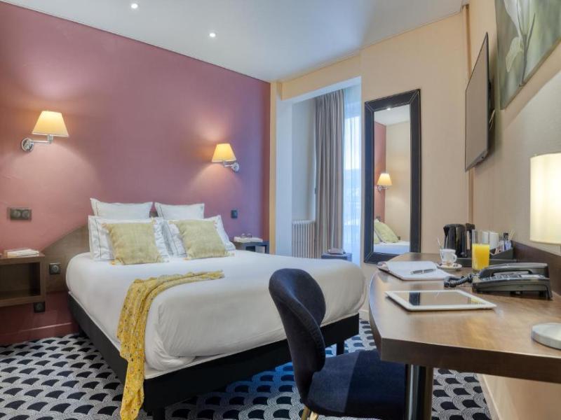 Brit Hotel Les Voyageurs image