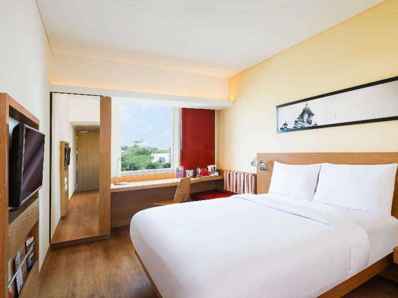 ibis Navi Mumbai image