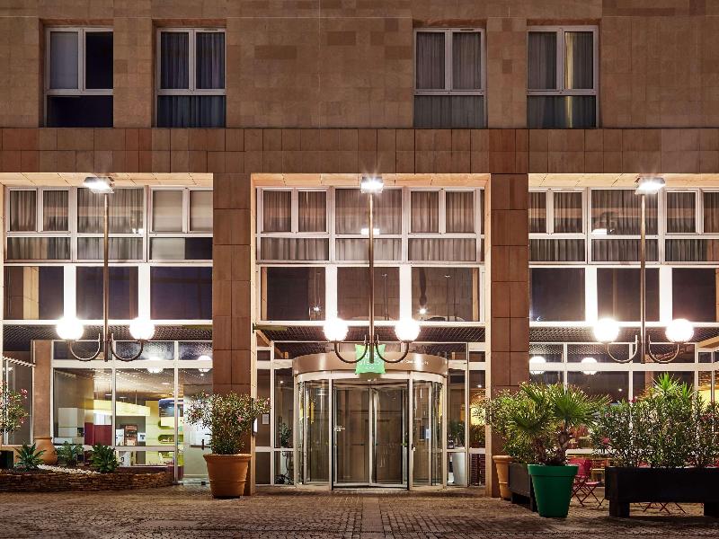 ibis Styles Toulon Centre Port image