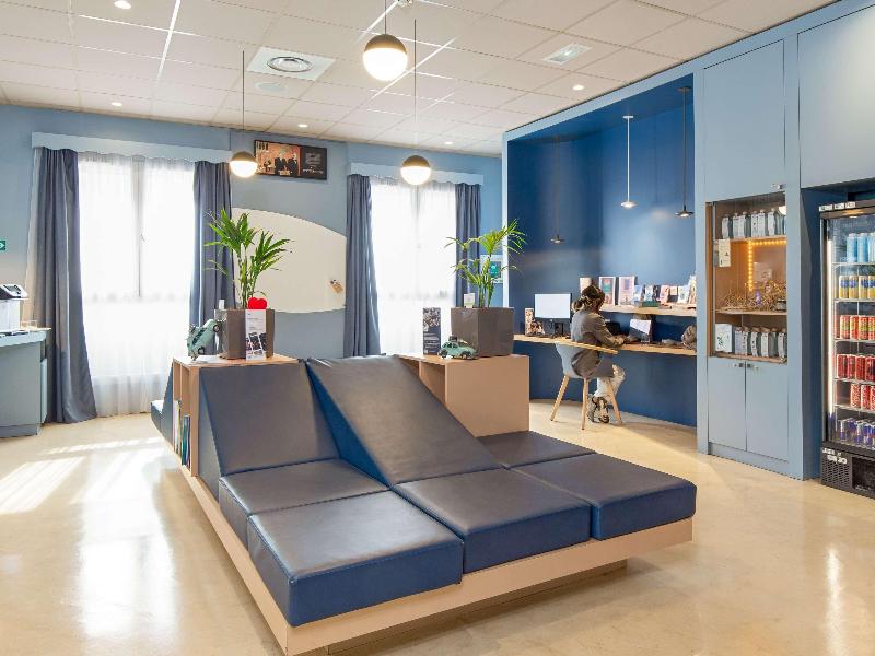 ibis Styles Toulon Centre Port image