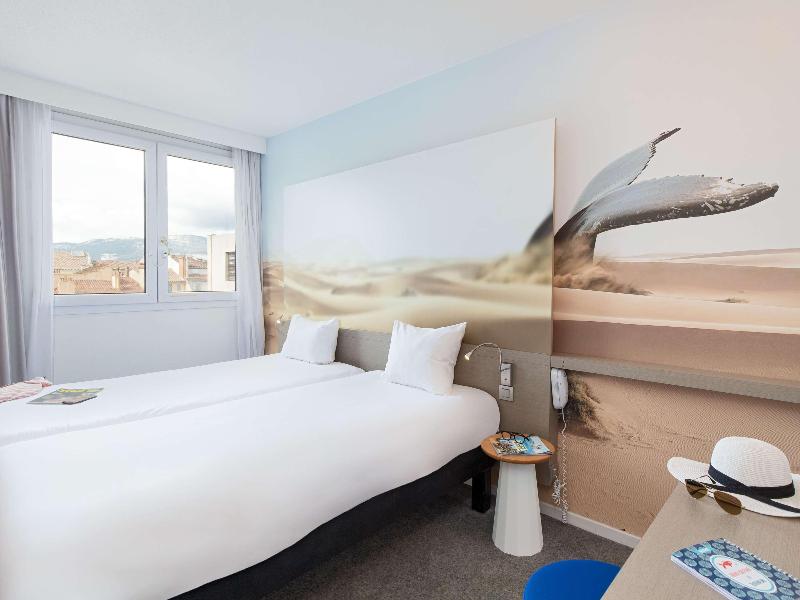 ibis Styles Toulon Centre Port image