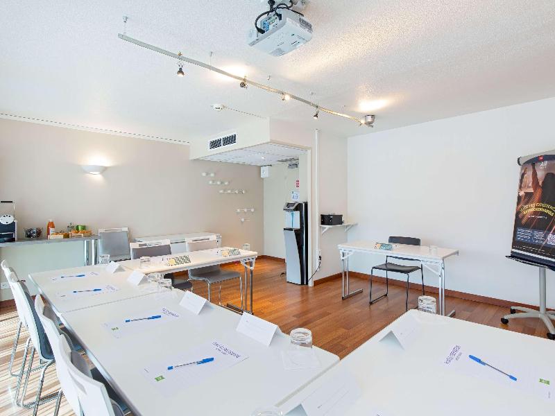 ibis Styles Toulon Centre Port image