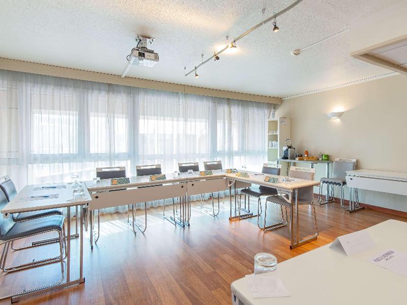 ibis Styles Toulon Centre Port image