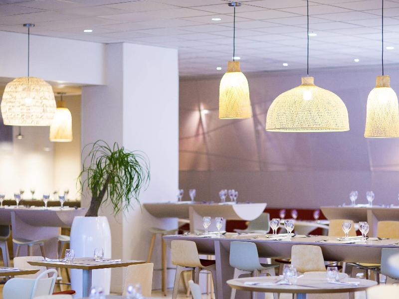 ibis Styles Toulon Centre Port image