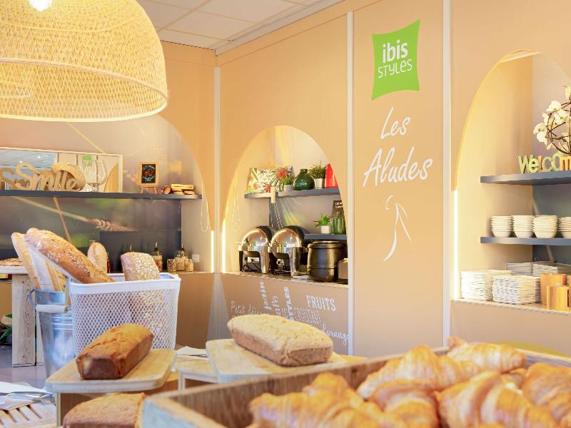 ibis Styles Toulon Centre Port image
