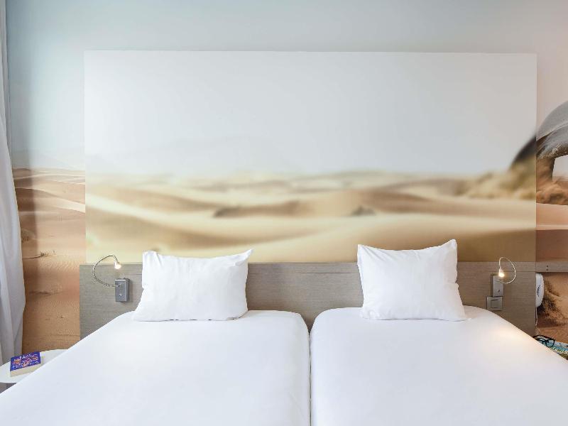 ibis Styles Toulon Centre Port image
