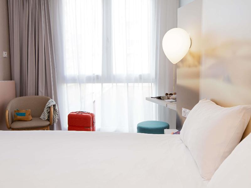ibis Styles Toulon Centre Port image