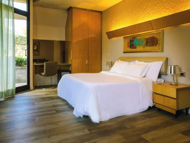 Four Points by Sheraton Catania Hotel & Conference image