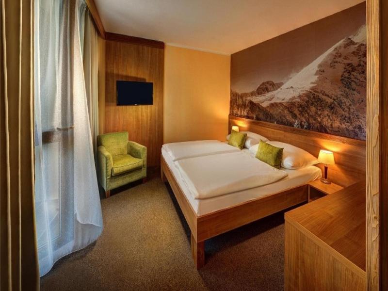 Hotel Fis image