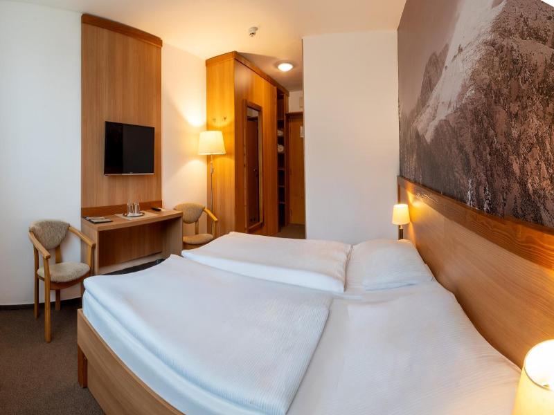 Hotel Fis image