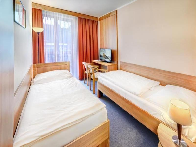 Hotel Fis image