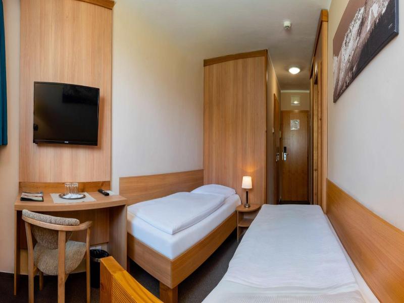 Hotel Fis image
