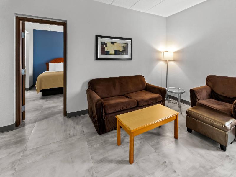 Quality Inn & Suites CVG Airport image