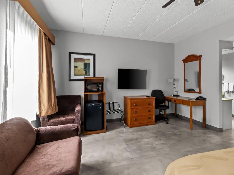 Quality Inn & Suites CVG Airport image