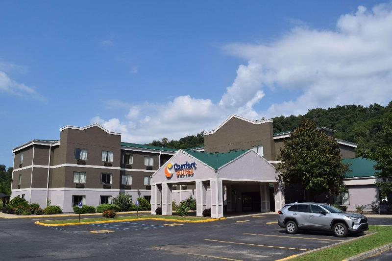 Comfort Suites Prestonsburg West image