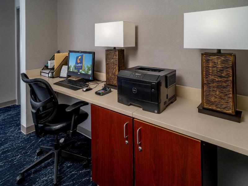 Comfort Suites Prestonsburg West image