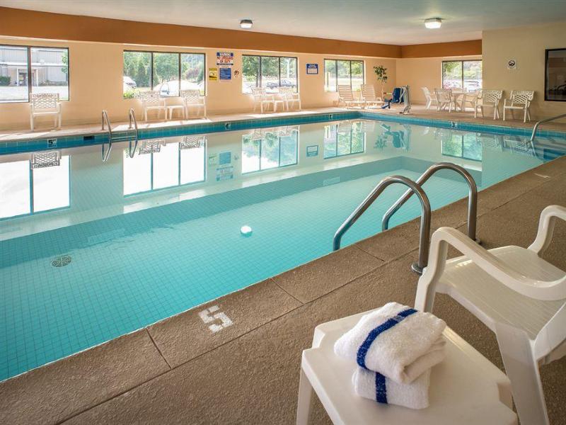 Comfort Suites Prestonsburg West image