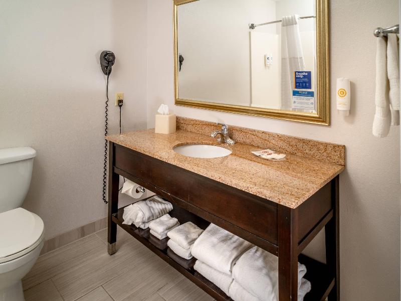 Comfort Suites Prestonsburg West image