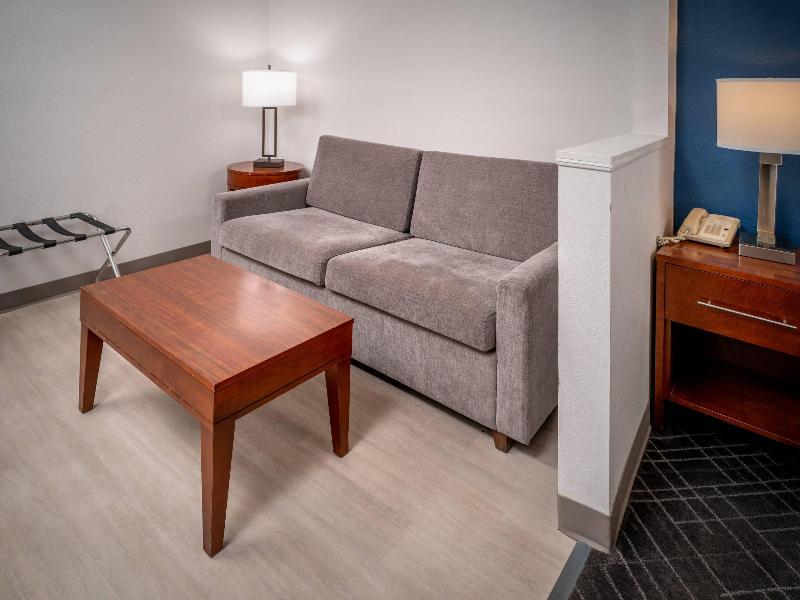 Comfort Suites Prestonsburg West image
