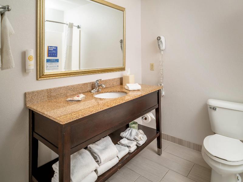 Comfort Suites Prestonsburg West image