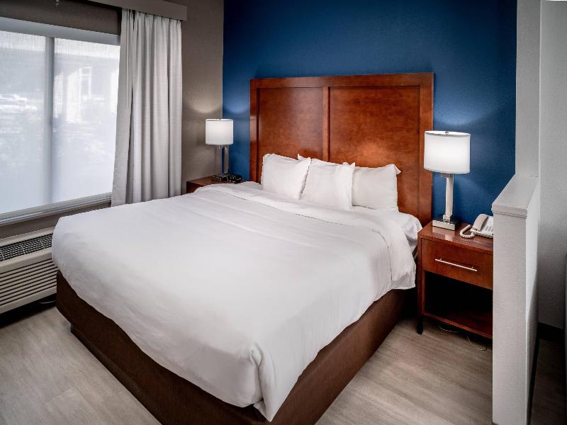 Comfort Suites Prestonsburg West image
