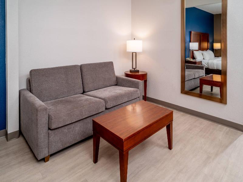 Comfort Suites Prestonsburg West image