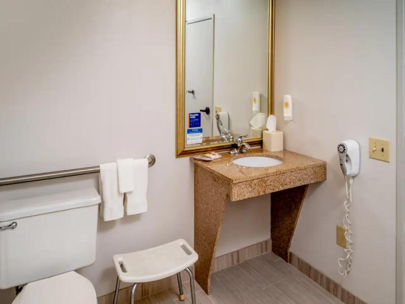 Comfort Suites Prestonsburg West image