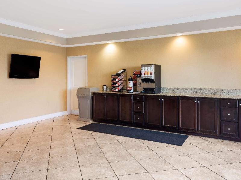 Suburban Studios Berwick - Morgan City image