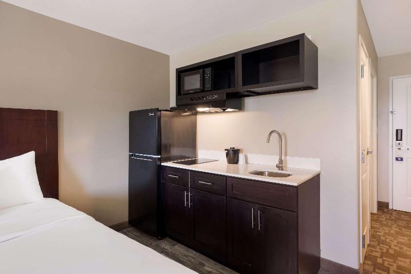 Suburban Studios Berwick - Morgan City image