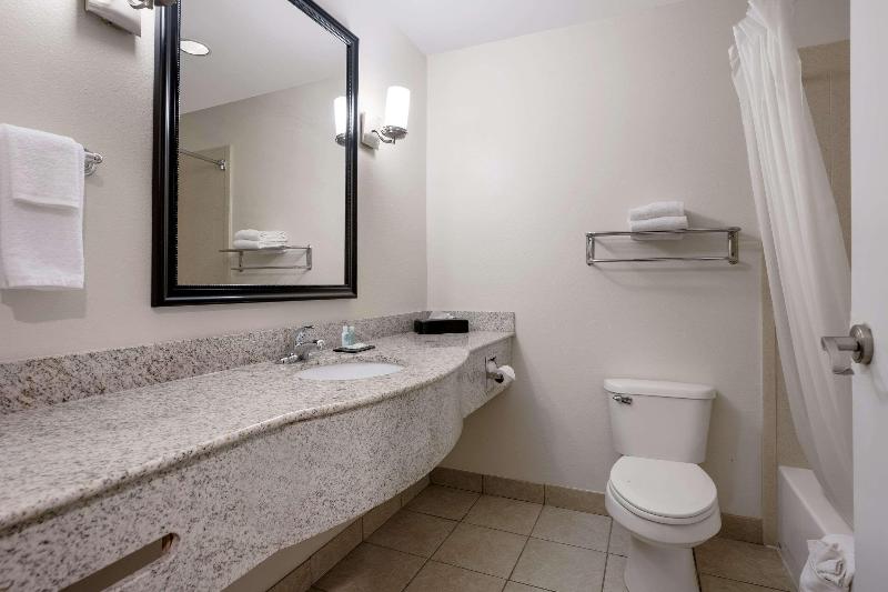Suburban Studios Berwick - Morgan City image