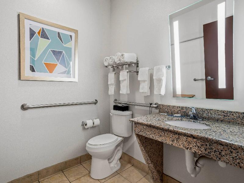 Comfort Inn & Suites Scott-West Lafayette image