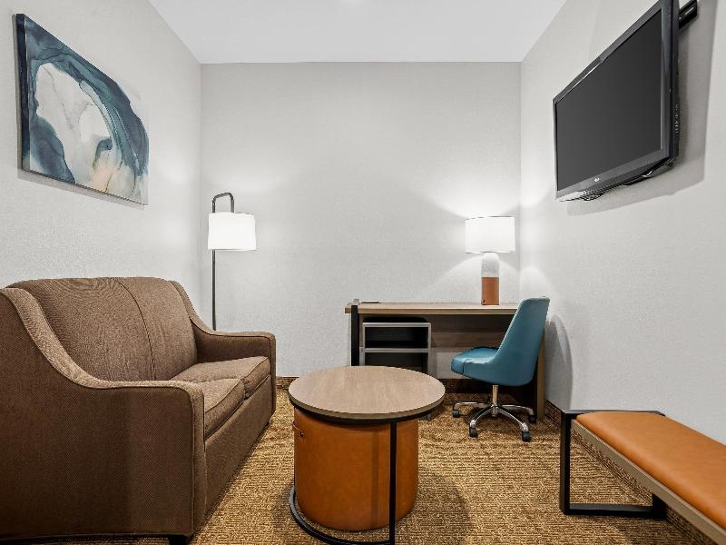 Comfort Inn & Suites Scott-West Lafayette image