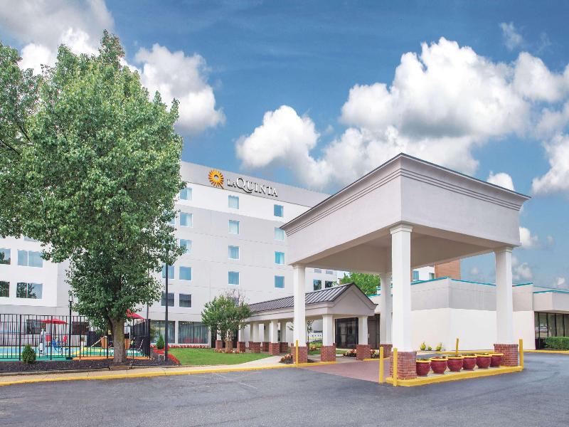 La Quinta Inn Suites Dc Metro Capitol Beltway image