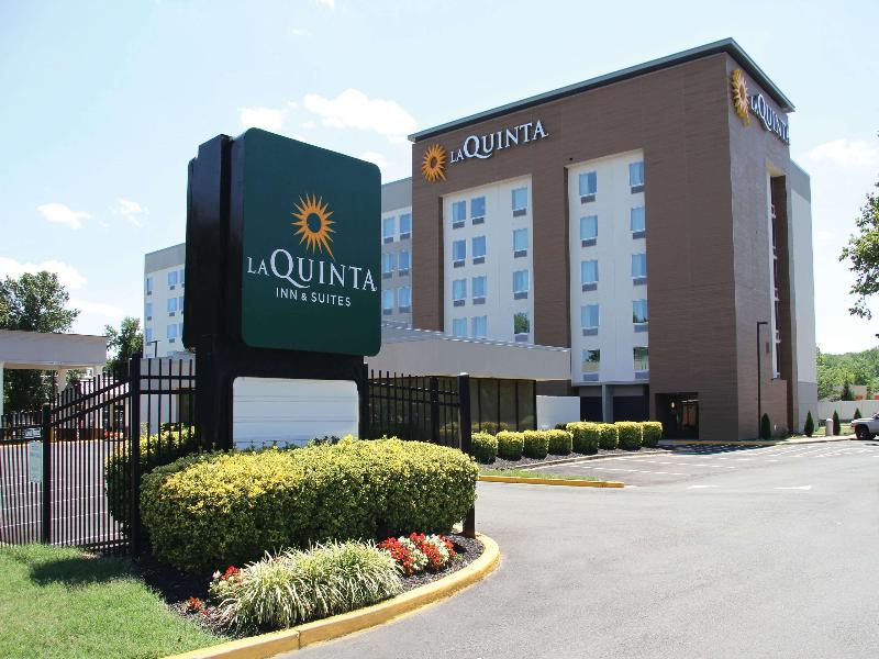 La Quinta Inn Suites Dc Metro Capitol Beltway image