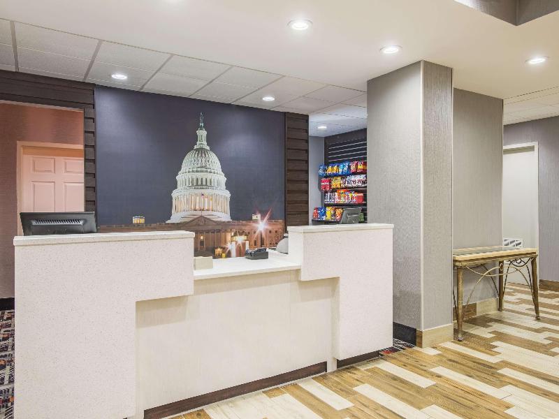 La Quinta Inn Suites Dc Metro Capitol Beltway image