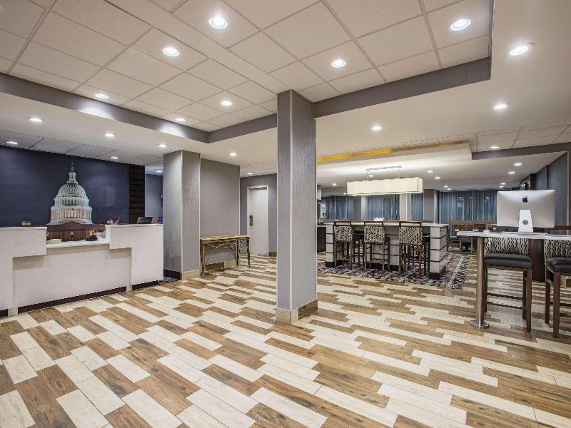 La Quinta Inn Suites Dc Metro Capitol Beltway image