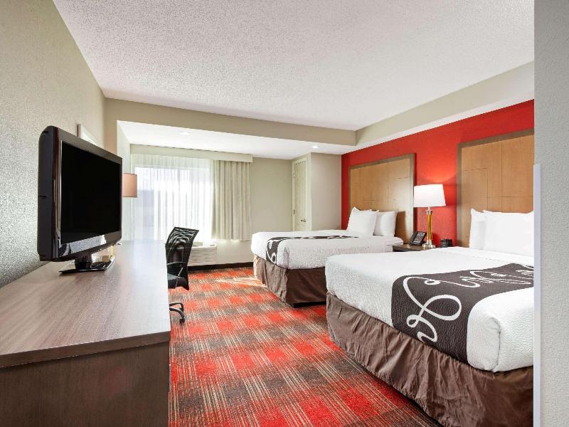 La Quinta Inn Suites Dc Metro Capitol Beltway image