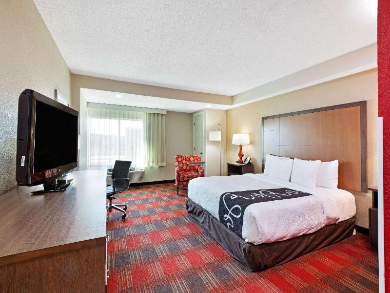 La Quinta Inn Suites Dc Metro Capitol Beltway image