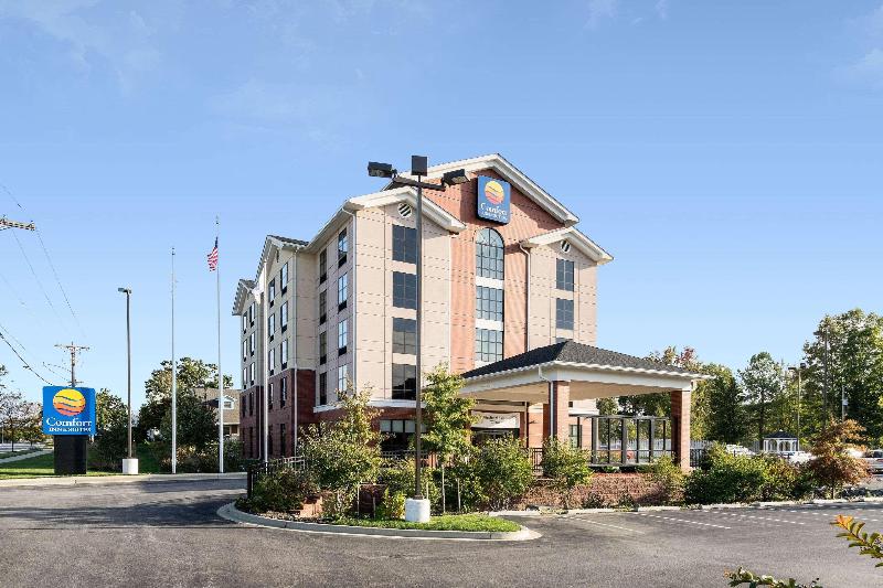 Comfort Inn & Suites Lexington Park image