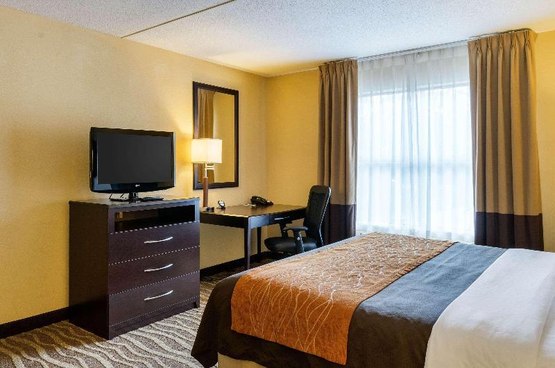 Comfort Inn & Suites Lexington Park image
