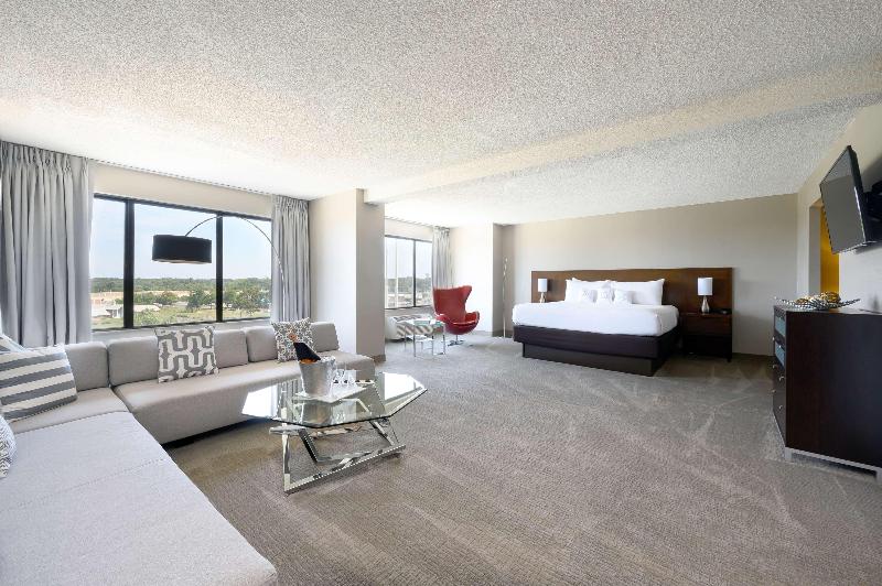 Harborside Hotel image